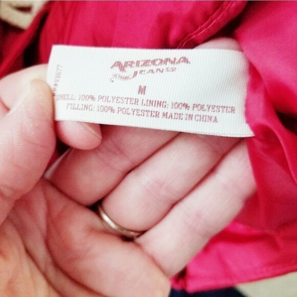 Arizona Jean Co puffer best with toggle closure - Picture 6 of 6